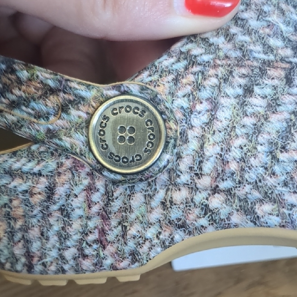 CROCS Chevron Pattern Tweed Pattern - Picture 7 of 8